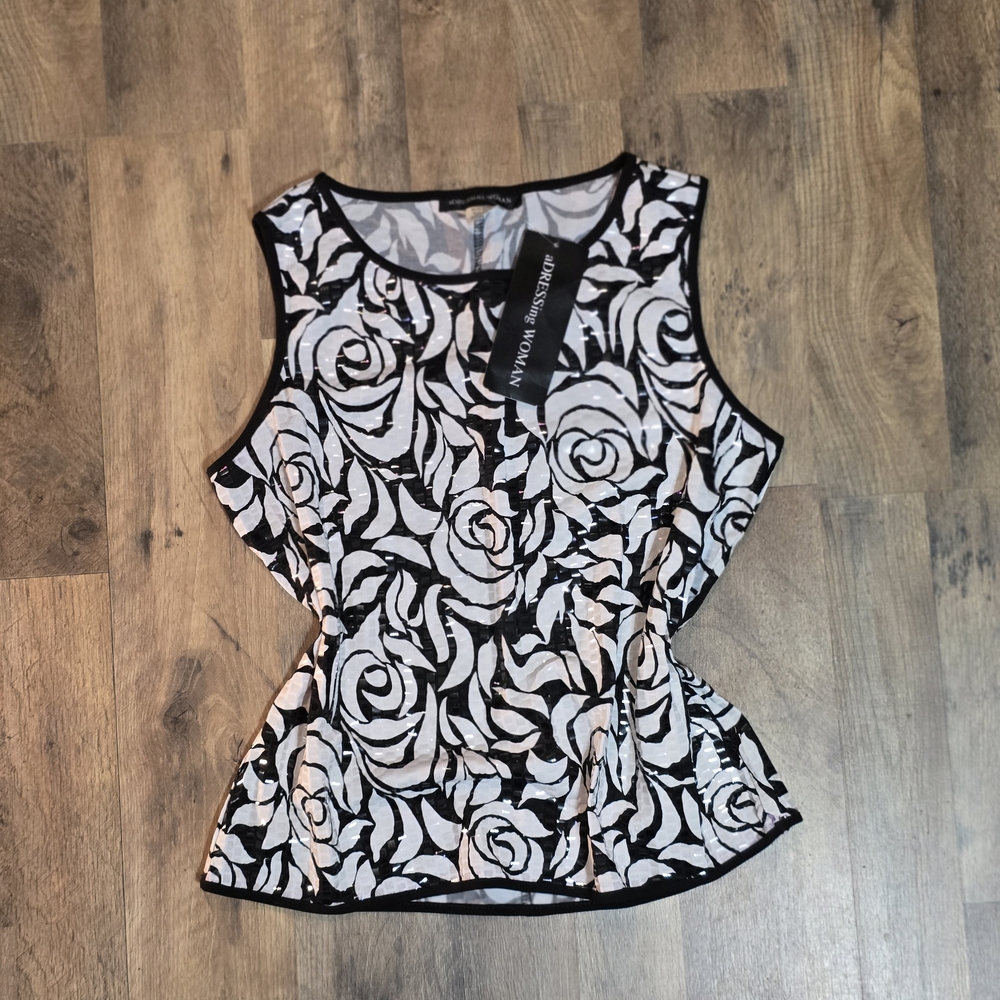 Chic Black and White Rose Pattern Blouse